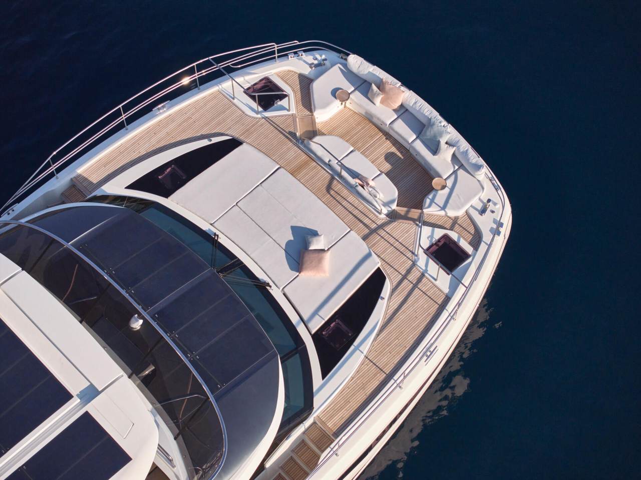 photo yacht prestige m8
