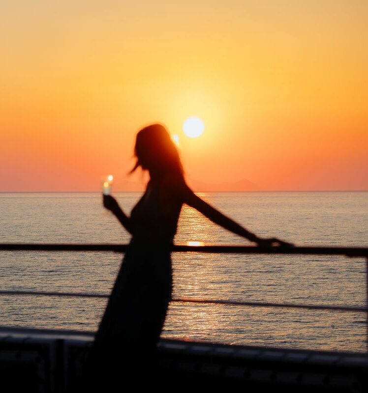 0O5A0424 au180724 austral cyclades pont exterieur coucher soleil champagne grece mediterrannee©ponan BD