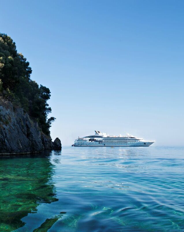 Ponant Lyrial