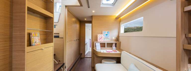lagoon 46 iconic slider 02