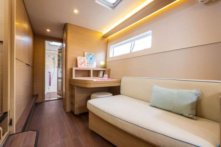 lagoon 46 iconic slider 03