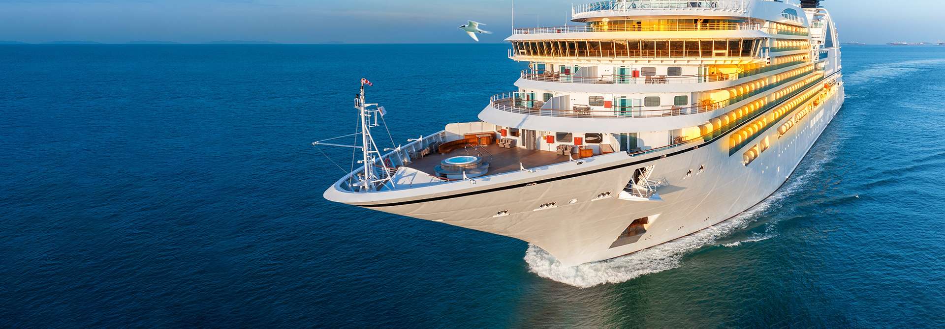 bateau de croisiere imposant