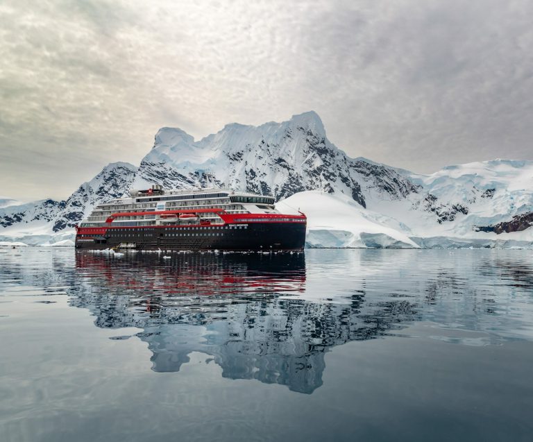 MS Roald Amundsen : Aux frontières du monde