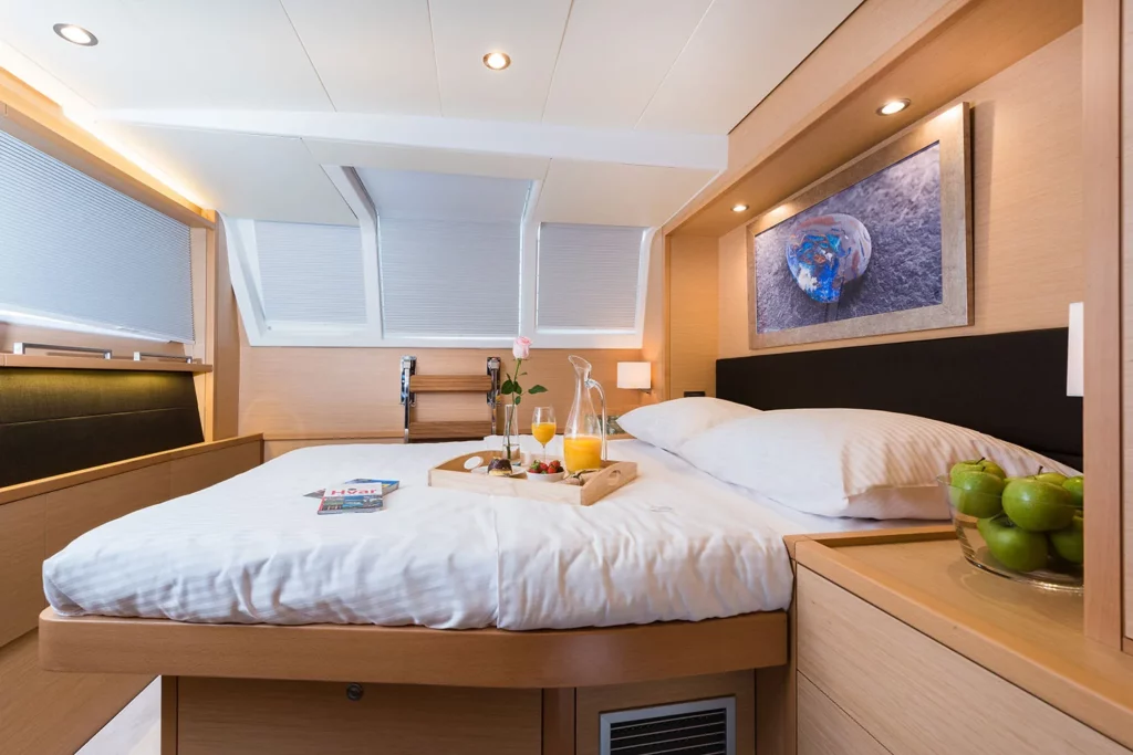 catamaran cabine double vue mer