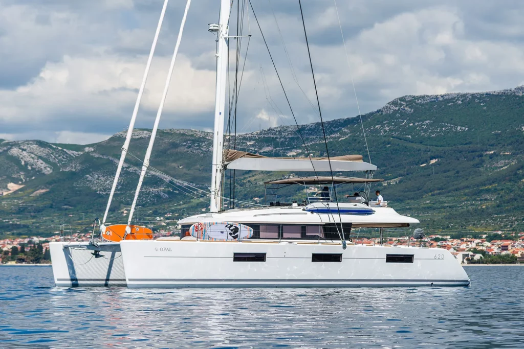 catamaran seminaire mouillage cote