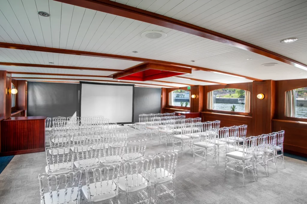 offsite direction yacht paris salle reunion vue seine
