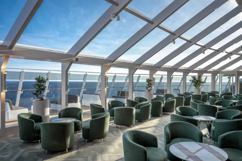 paquebot lounge panoramique verriere