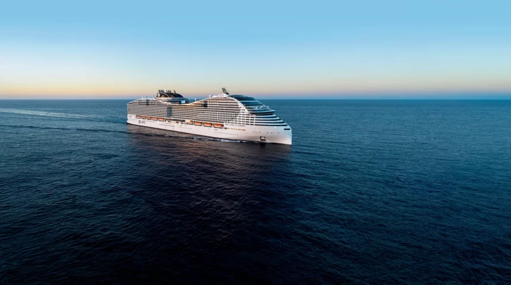 paquebot msc world europa navigation coucher soleil