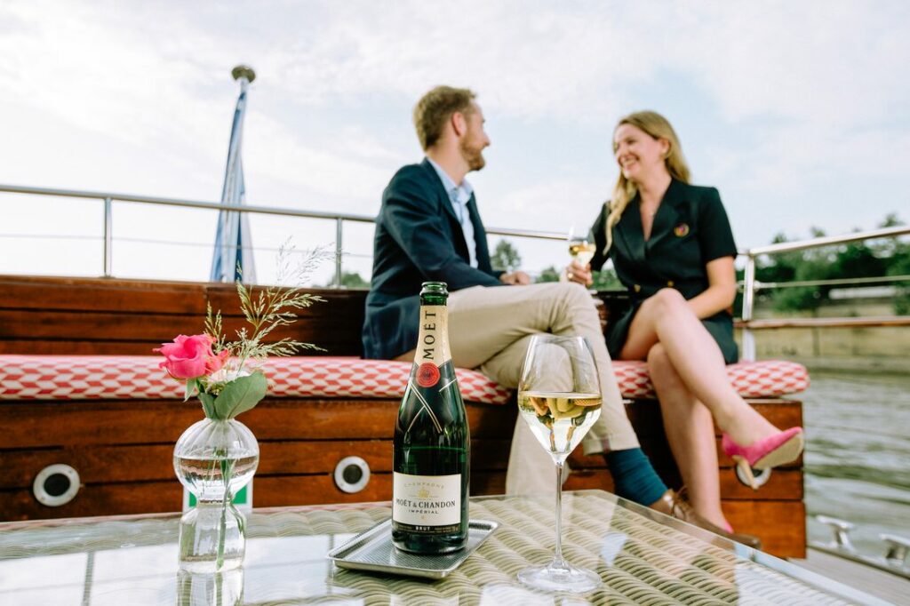 peniche cachemire apero champagne pont exterieur