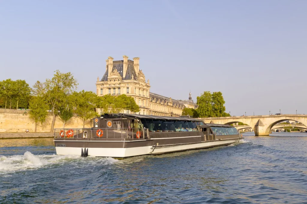 seminaire bateau paris louvre navigation