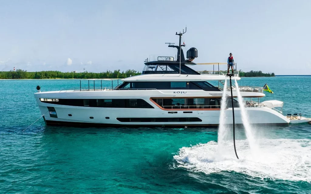 yacht mouillage caraibes flyboard